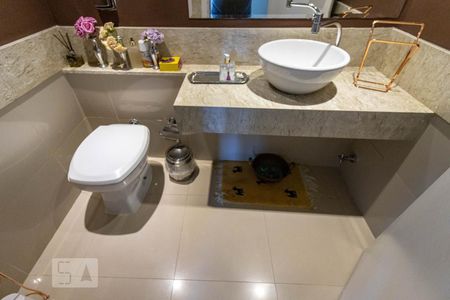 Apartamento à venda com 268m², 4 quartos e 3 vagas Apartamento à venda com 268m², 4 quartos e 3 vagasLavabo