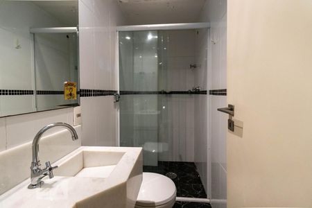 Apartamento à venda com 268m², 4 quartos e 3 vagas Apartamento à venda com 268m², 4 quartos e 3 vagasBanheiro da Suíte 3