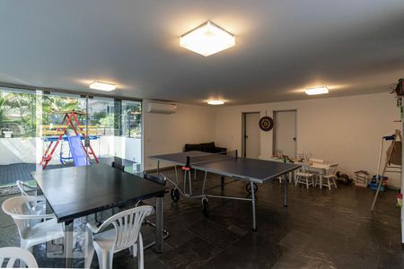 Apartamento à venda com 268m², 4 quartos e 3 vagas Apartamento à venda com 268m², 4 quartos e 3 vagasárea comum do prédio