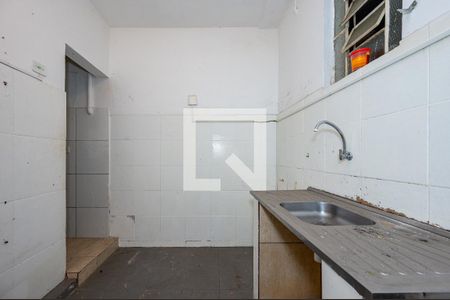 Casa à venda com 154m², 2 quartos e 2 vagasKitnet