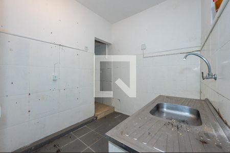 Casa à venda com 154m², 2 quartos e 2 vagasKitnet