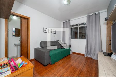 Sala de casa à venda com 2 quartos, 154m² em Vila Fachini, São Paulo