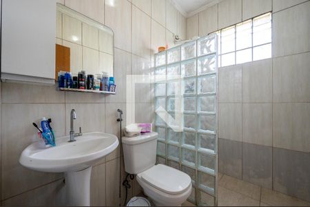 Casa à venda com 154m², 2 quartos e 2 vagasBanheiro da Suíte