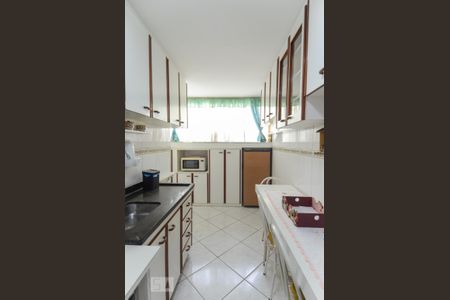 Apartamento para alugar com 60m², 2 quartos e 1 vaga Apartamento para alugar com 60m², 2 quartos e 1 vagaCozinha