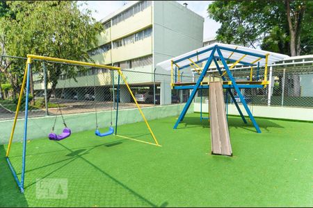 Apartamento para alugar com 60m², 2 quartos e 1 vaga Apartamento para alugar com 60m², 2 quartos e 1 vagaÁrea Comum - Playground