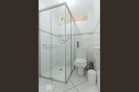 Banheiro de apartamento para alugar com 2 quartos, 60m² em Parque Cecap, Guarulhos