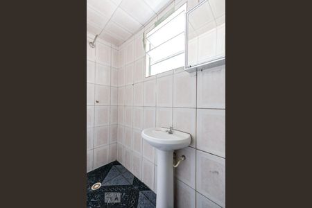 Banheiro de casa para alugar com 1 quarto, 84m² em Vila Isolina Mazzei, São Paulo