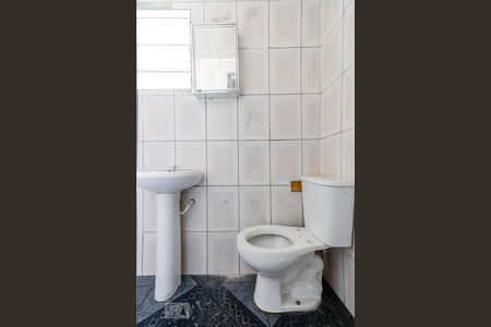 Banheiro de casa para alugar com 1 quarto, 84m² em Vila Isolina Mazzei, São Paulo