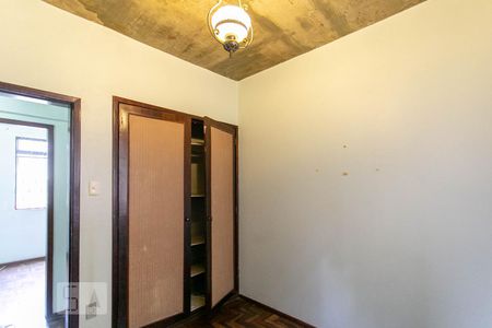 Quarto 1 de apartamento para alugar com 2 quartos, 55m² em São Francisco, Belo Horizonte