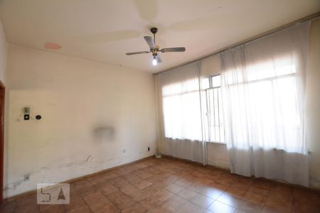 Sala de casa à venda com 4 quartos, 450m² em Olaria, Rio de Janeiro