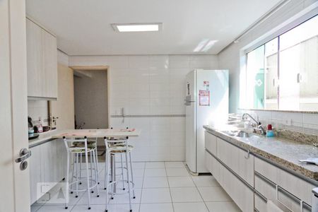 Casa de condomínio à venda com 201m², 3 quartos e 1 vagaCozinha