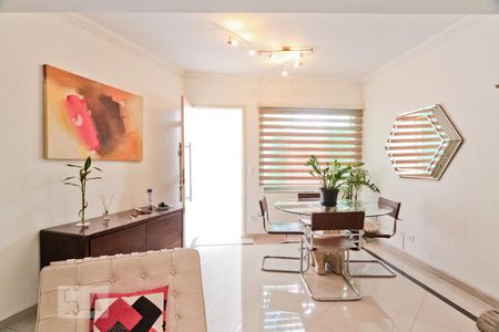 Sala de casa de condomínio à venda com 3 quartos, 201m² em Chora Menino, São Paulo