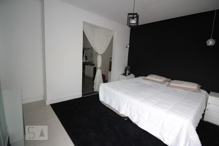 Casa para alugar com 278m², 3 quartos e 3 vagasSuite 1