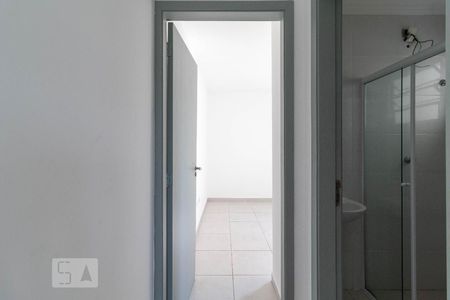 Corredor de apartamento para alugar com 1 quarto, 45m² em Parada Inglesa, São Paulo