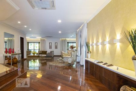 Sala 1 de casa de condomínio à venda com 5 quartos, 836m² em Barra da Tijuca, Rio de Janeiro