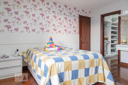 Casa de condomínio à venda com 836m², 5 quartos e 5 vagasSuíte 4