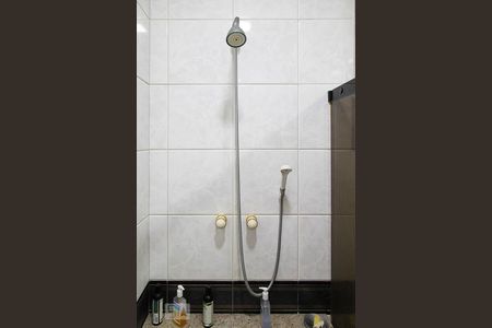 Casa de condomínio à venda com 836m², 5 quartos e 5 vagasBanheiro da suíte 1