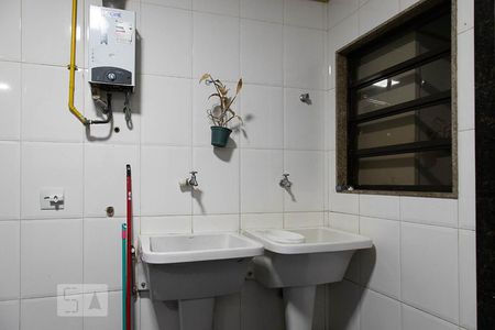Casa de condomínio à venda com 836m², 5 quartos e 5 vagasÁrea de serviço