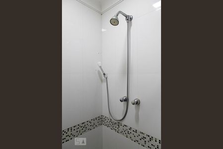 Casa de condomínio à venda com 836m², 5 quartos e 5 vagasBanheiro da suíte 4