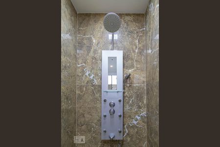 Casa de condomínio à venda com 836m², 5 quartos e 5 vagasBanheiro da suíte master