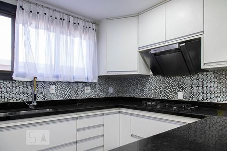 Casa de condomínio à venda com 836m², 5 quartos e 5 vagasCozinha