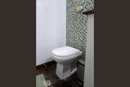 Casa de condomínio à venda com 836m², 5 quartos e 5 vagasLavabo