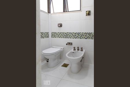 Casa de condomínio à venda com 836m², 5 quartos e 5 vagasBanheiro da suíte 3