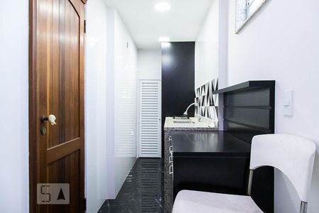 Casa de condomínio à venda com 836m², 5 quartos e 5 vagasCozinha 2