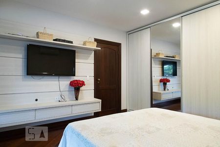 Casa de condomínio à venda com 836m², 5 quartos e 5 vagasSuíte 1