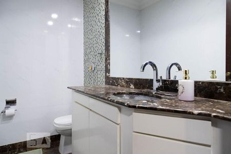 Casa de condomínio à venda com 836m², 5 quartos e 5 vagasLavabo