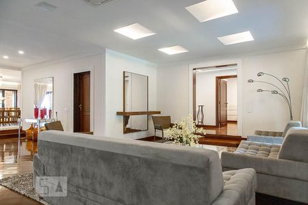 Sala 1 de casa de condomínio à venda com 5 quartos, 836m² em Barra da Tijuca, Rio de Janeiro