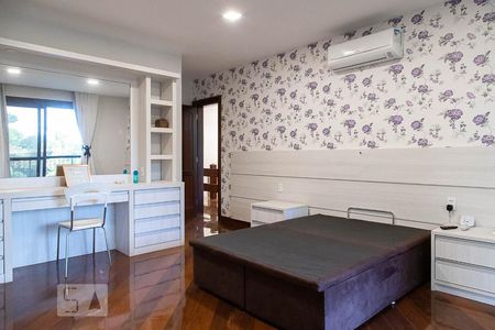 Casa de condomínio à venda com 836m², 5 quartos e 5 vagasSuíte 2