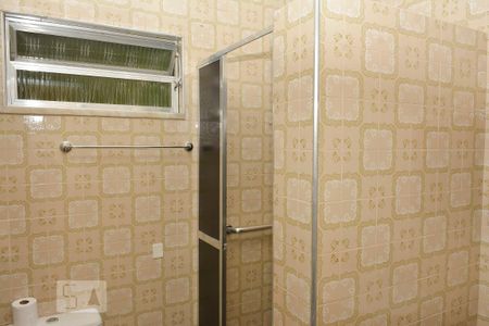 Casa para alugar com 89m², 2 quartos e 1 vagaBanheirro