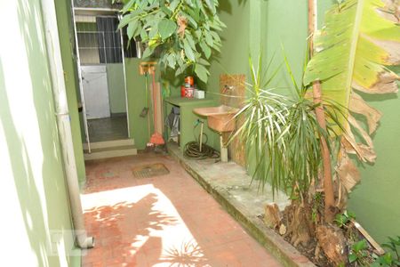 Casa para alugar com 89m², 2 quartos e 1 vagaQuintal