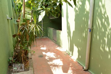 Casa para alugar com 89m², 2 quartos e 1 vagaQuintal