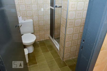Casa para alugar com 89m², 2 quartos e 1 vagaBanheirro