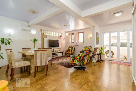 Casa à venda com 232m², 3 quartos e 2 vagasSala de jantar