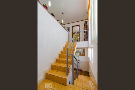 Casa à venda com 232m², 3 quartos e 2 vagasEscada