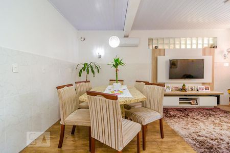 Casa à venda com 232m², 3 quartos e 2 vagasSala de jantar