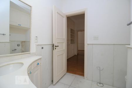 Apartamento para alugar com 250m², 3 quartos e 1 vaga Apartamento para alugar com 250m², 3 quartos e 1 vagaBanheiro Social