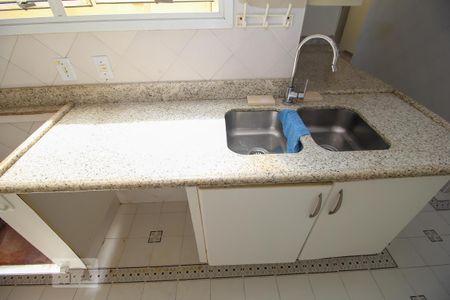 Apartamento para alugar com 250m², 3 quartos e 1 vaga Apartamento para alugar com 250m², 3 quartos e 1 vagaCozinha - Armários