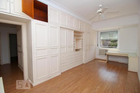 Apartamento para alugar com 250m², 3 quartos e 1 vaga Apartamento para alugar com 250m², 3 quartos e 1 vagaQuarto 1
