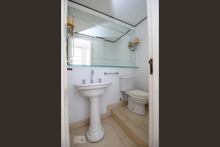 Apartamento para alugar com 250m², 3 quartos e 1 vaga Apartamento para alugar com 250m², 3 quartos e 1 vagaLavabo