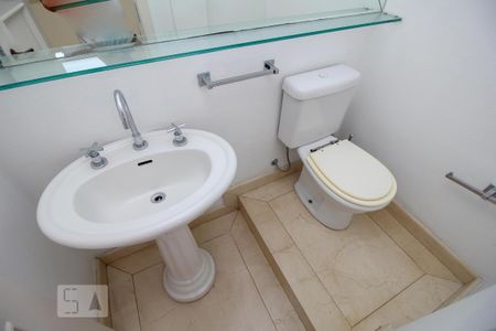 Apartamento para alugar com 250m², 3 quartos e 1 vaga Apartamento para alugar com 250m², 3 quartos e 1 vagaLavabo