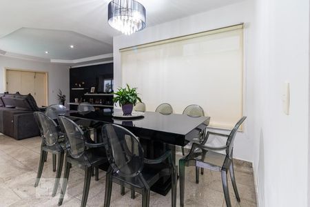 Sala de Jantar de casa à venda com 3 quartos, 400m² em Jardim Santa Helena, São Paulo