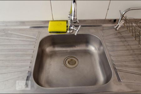 Apartamento à venda com 50m², 2 quartos e 1 vagaCozinha - pia