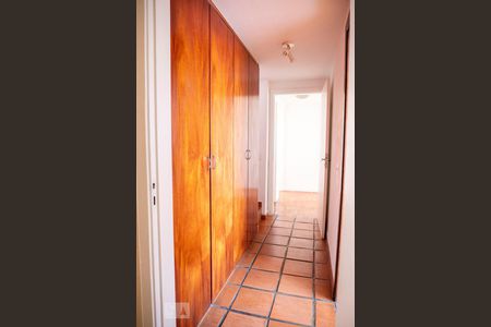 Corredor de apartamento para alugar com 4 quartos, 210m² em Vila Mariana, São Paulo