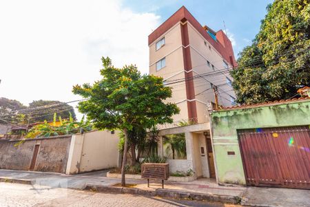 Apartamento para alugar com 80m², 3 quartos e 1 vagaFachada