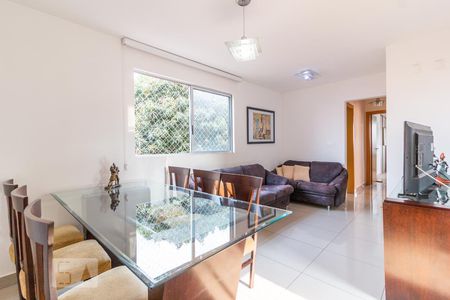 Sala de apartamento para alugar com 3 quartos, 80m² em Jardim América, Belo Horizonte