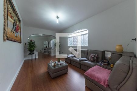 Casa à venda com 365m², 3 quartos e 3 vagasSala de Estar